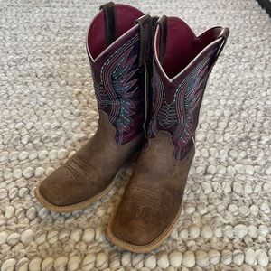 Ariat cowgirl boots